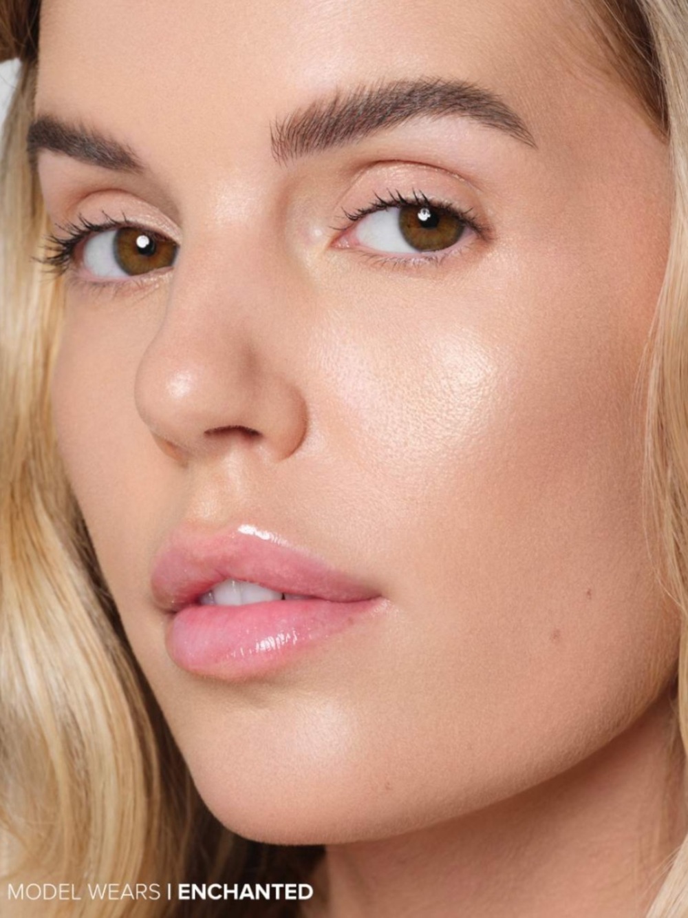 Anastasia Beverly Hills Glow Seeker Highlighter